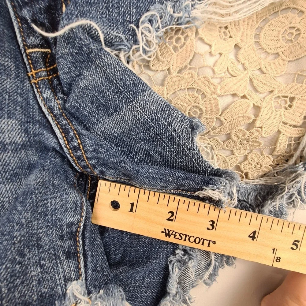 American Eagle High Rise Festival Shorts Denim‎ & Lace Size 6 Boho Cream Floral